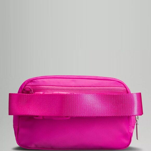 Lululemon Athletica Everywhere Belt Bag  1L Sonic Pink Crossbody - Picture 3 of 7